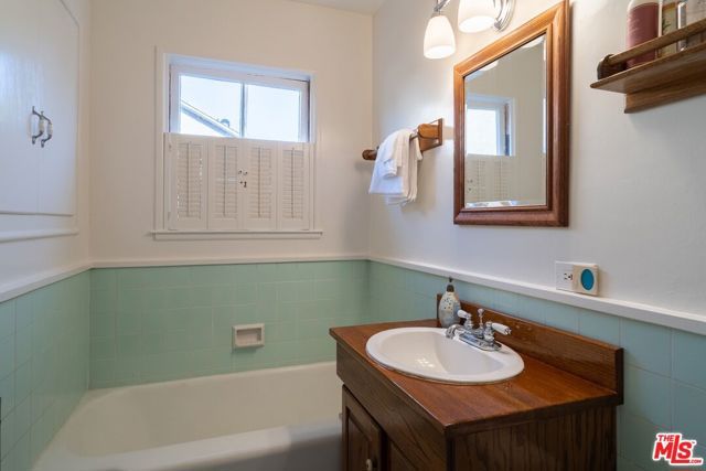 3256 Butler Avenue, Los Angeles, CA 90066