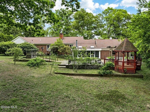 222 Van Rensselaer Boulevard, Menands, NY 12204
