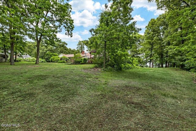 222 Van Rensselaer Boulevard, Menands, NY 12204