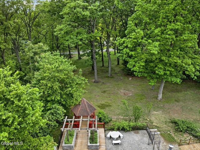 222 Van Rensselaer Boulevard, Menands, NY 12204