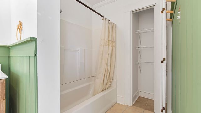 87 Bay Avenue, Defuniak Springs, FL 32435