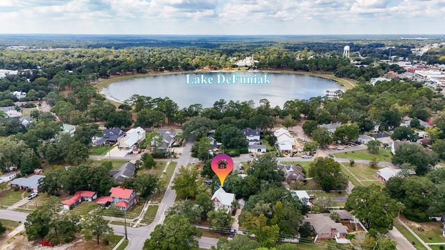 87 Bay Avenue, Defuniak Springs, FL 32435