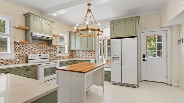 87 Bay Avenue, Defuniak Springs, FL 32435