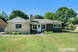 817 Wendover Boulevard, Norton Shores, MI 49441