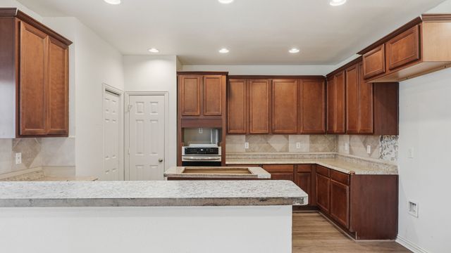 408 Channel View Court, Desoto, TX 75115