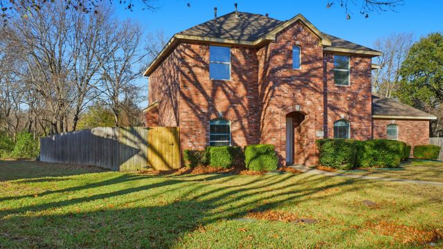 408 Channel View Court, Desoto, TX 75115