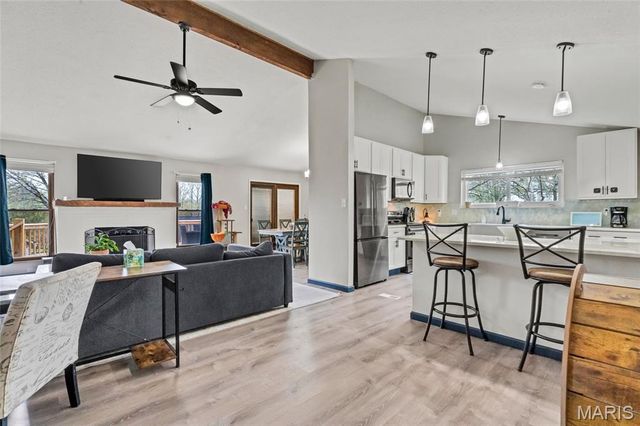 7009 Orchard Meadows Court, St Louis, MO 63129