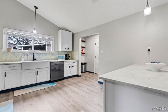 7009 Orchard Meadows Court, St Louis, MO 63129