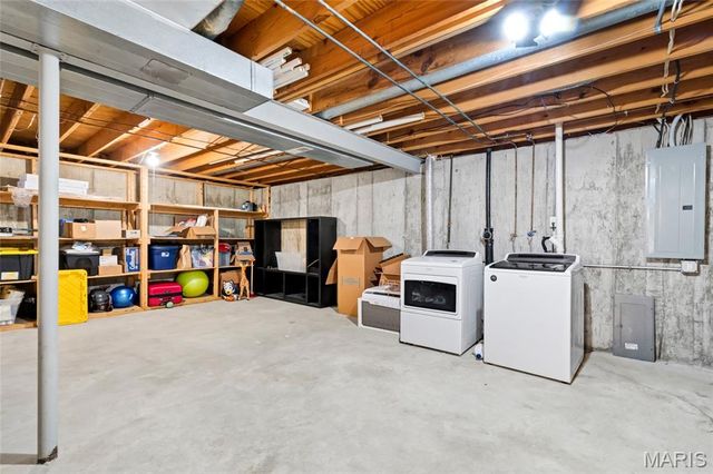 7009 Orchard Meadows Court, St Louis, MO 63129