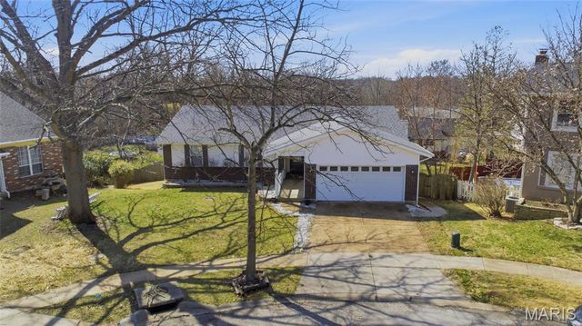 7009 Orchard Meadows Court, St Louis, MO 63129