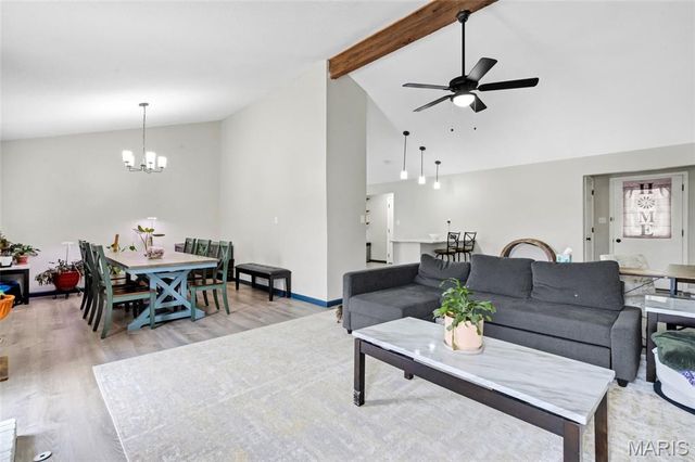 7009 Orchard Meadows Court, St Louis, MO 63129