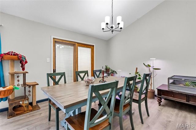 7009 Orchard Meadows Court, St Louis, MO 63129