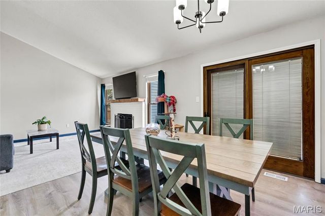 7009 Orchard Meadows Court, St Louis, MO 63129