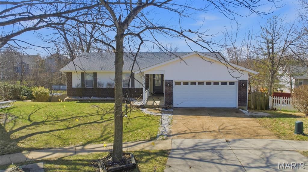 7009 Orchard Meadows Court, St Louis, MO 63129