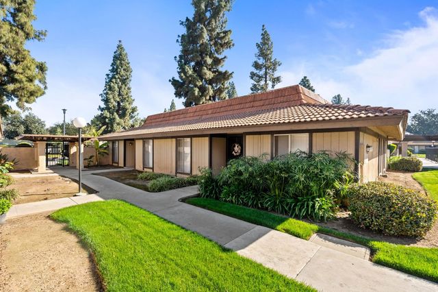2910 E Huntington Boulevard, Fresno, CA 93721