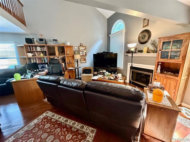 45077 Coachman Court 82, Canton, MI 48187