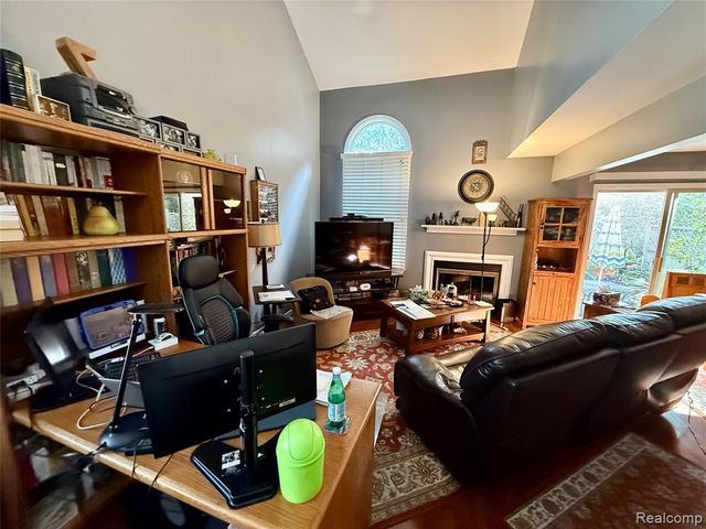 45077 Coachman Court 82, Canton, MI 48187