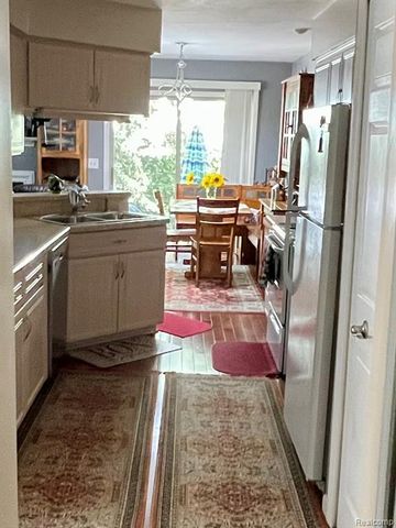 45077 Coachman Court 82, Canton, MI 48187