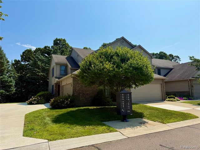 45077 Coachman Court 82, Canton, MI 48187