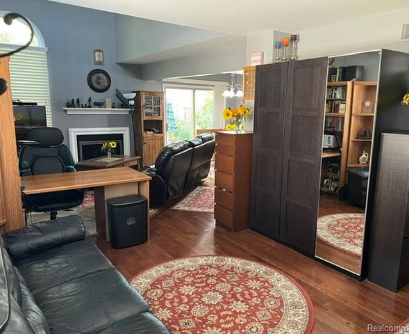 45077 Coachman Court 82, Canton, MI 48187
