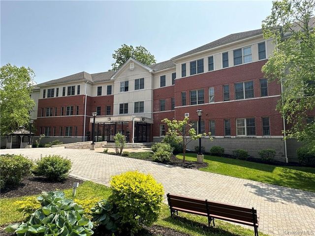 75 QUAKER Avenue 117, Cornwall, NY 12518