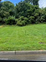 2219 Friendship Circle, Kingsport, TN 37665