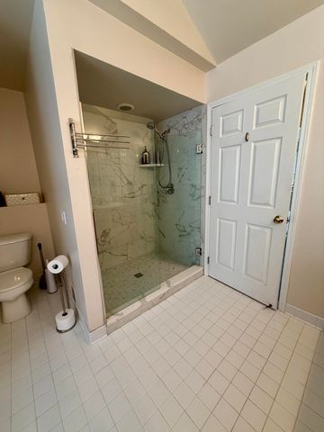 6961 Suncrest Drive, Saline, MI 48176