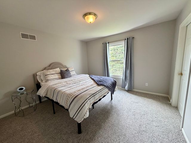 6961 Suncrest Drive, Saline, MI 48176