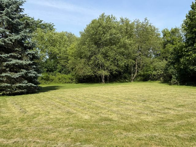6961 Suncrest Drive, Saline, MI 48176