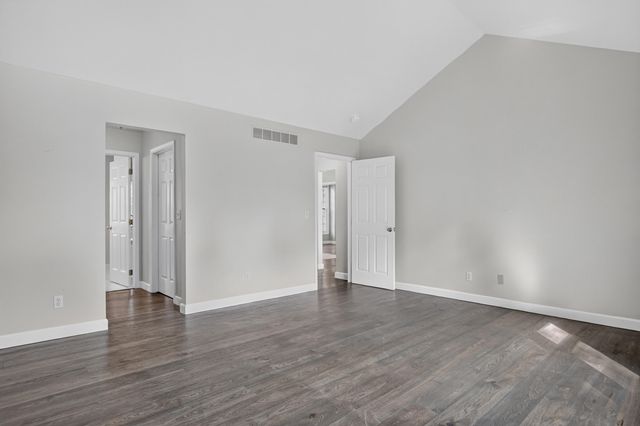 6961 Suncrest Drive, Saline, MI 48176