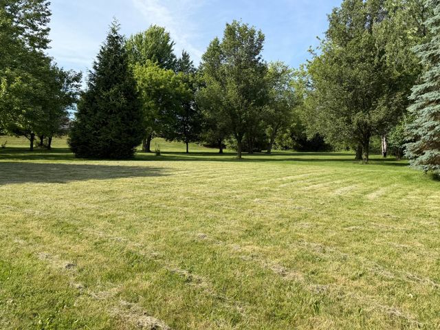 6961 Suncrest Drive, Saline, MI 48176