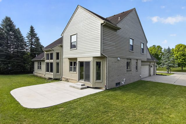 6961 Suncrest Drive, Saline, MI 48176