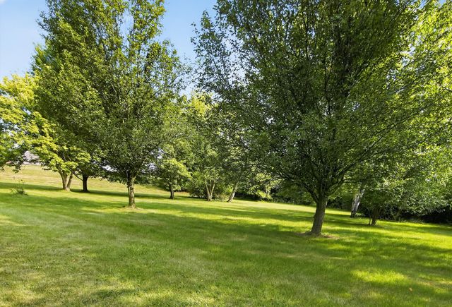 6961 Suncrest Drive, Saline, MI 48176