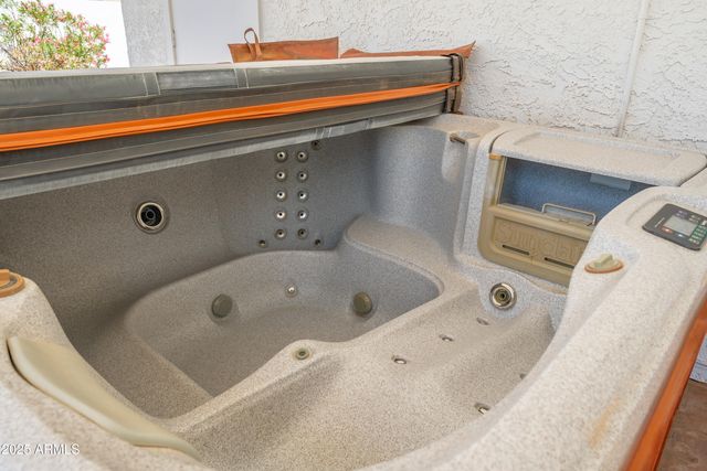 3951 E SEQUOIA Trail, Phoenix, AZ 85044