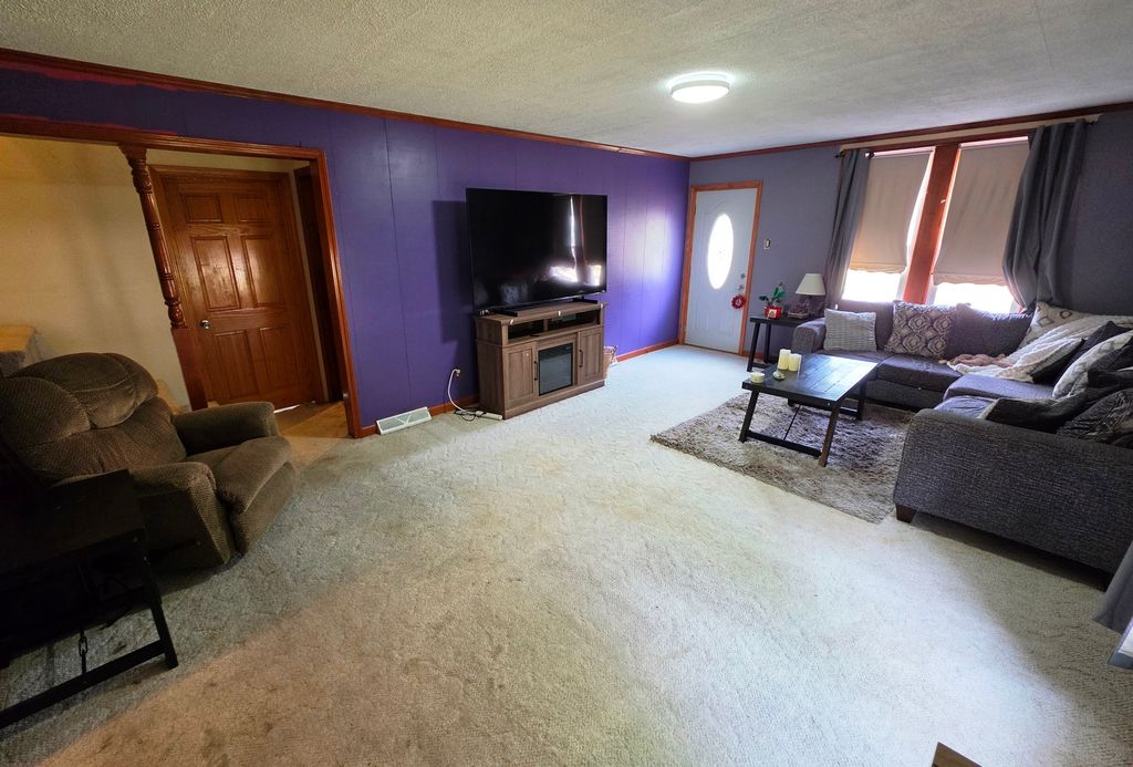 Image 11 of property listing at 416 Perkins Street, Odin, IL 62870