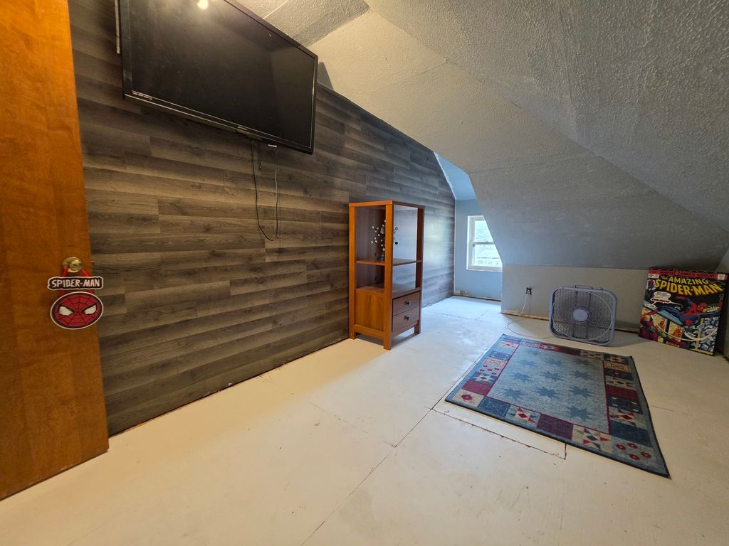 Image 23 of property listing at 416 Perkins Street, Odin, IL 62870