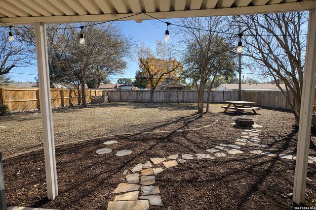 4222 Dauphine, San Antonio, TX 78218
