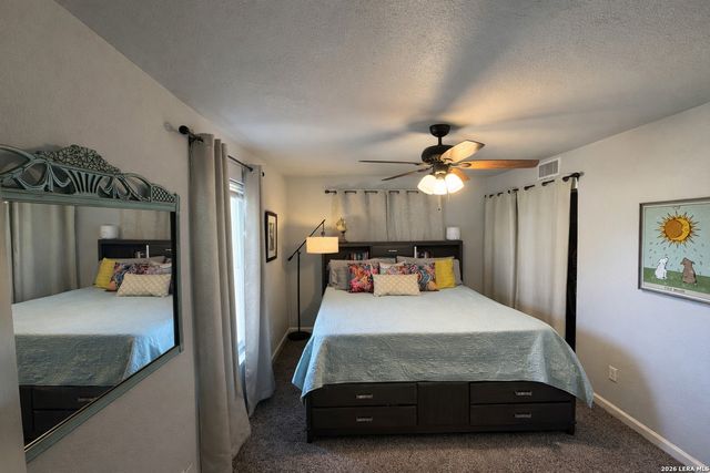 4222 Dauphine, San Antonio, TX 78218