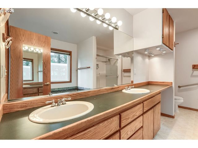 10600 Ne 20TH St, Vancouver, WA 98664