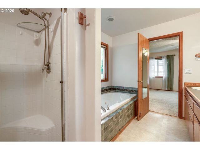 10600 Ne 20TH St, Vancouver, WA 98664