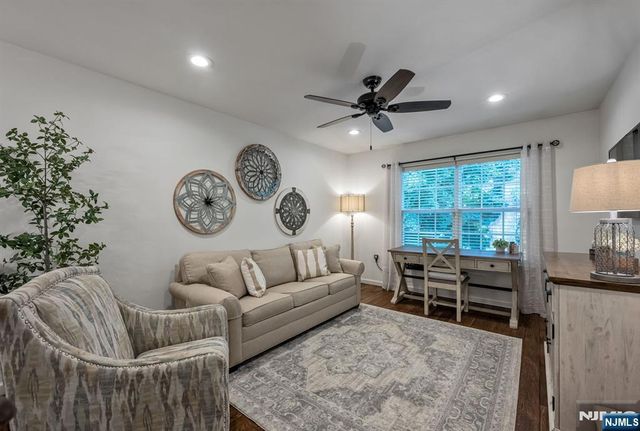 20 Masterson Court, Waldwick, NJ 07463