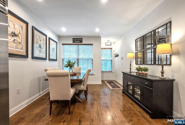 20 Masterson Court, Waldwick, NJ 07463