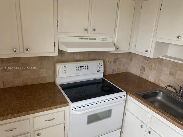 710 N Ocean Blvd 812, Pompano Beach, FL 33062