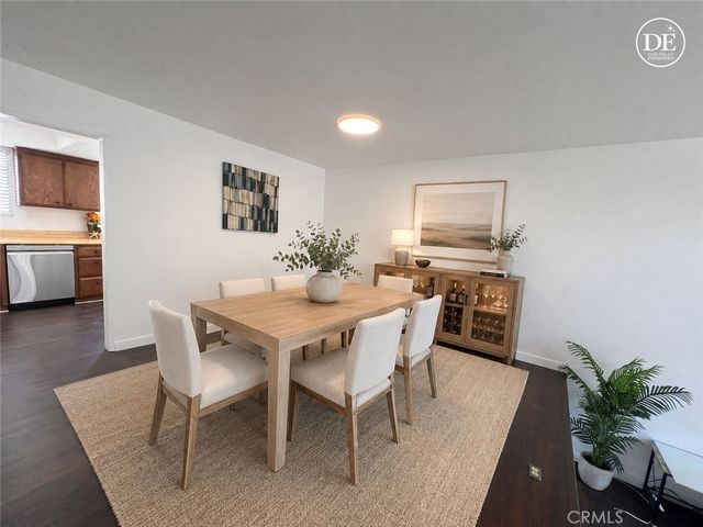 13243 Vanowen 2, North Hollywood, CA 91605
