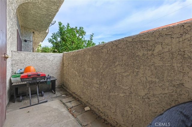 13243 Vanowen 2, North Hollywood, CA 91605