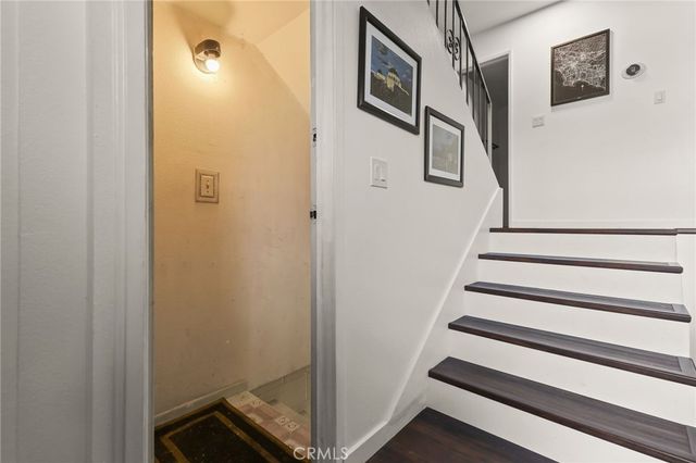 13243 Vanowen 2, North Hollywood, CA 91605