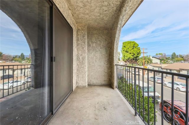 13243 Vanowen 2, North Hollywood, CA 91605