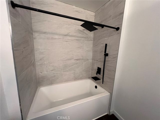 13243 Vanowen 2, North Hollywood, CA 91605