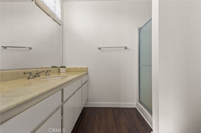 13243 Vanowen 2, North Hollywood, CA 91605