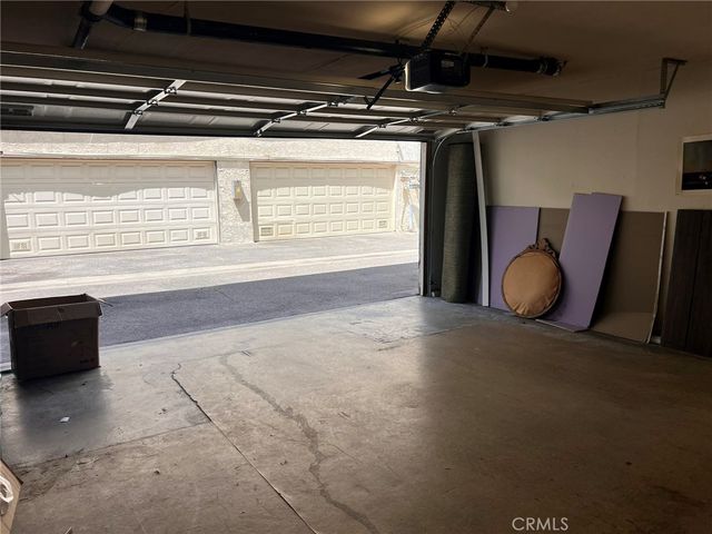 13243 Vanowen 2, North Hollywood, CA 91605